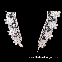 AN 0627 down collar with flowers